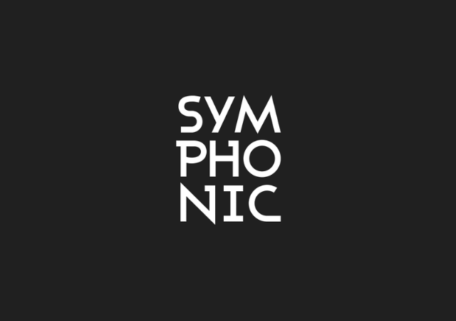Texto blanco que forma la palabra “SYMPHONIC” apilada en tres filas centradas sobre un fondo negro sólido.